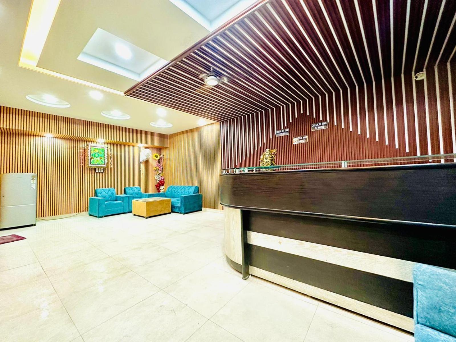 Hotel Galaxy Inn Near Delhi International Airport ニューデリー エクステリア 写真